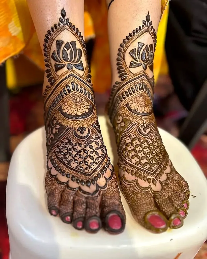 Bridal feet mehendi with lotus and mandala pattern