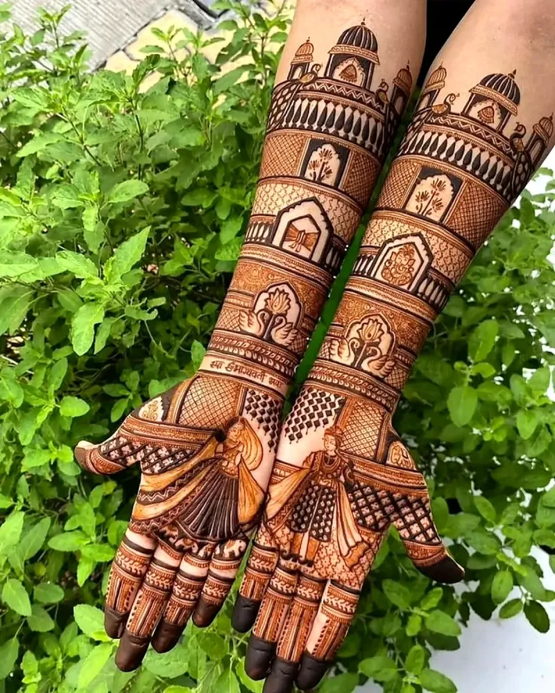 Detailed bridal henna with palace border and dancing lady on the palm