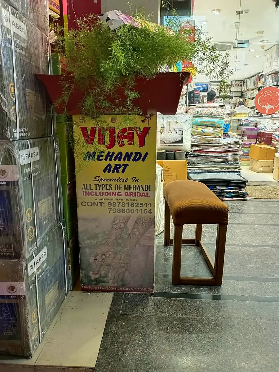 Vijay Mehndi Art signboard at Market 35 D, Sector 35, Chandigarh